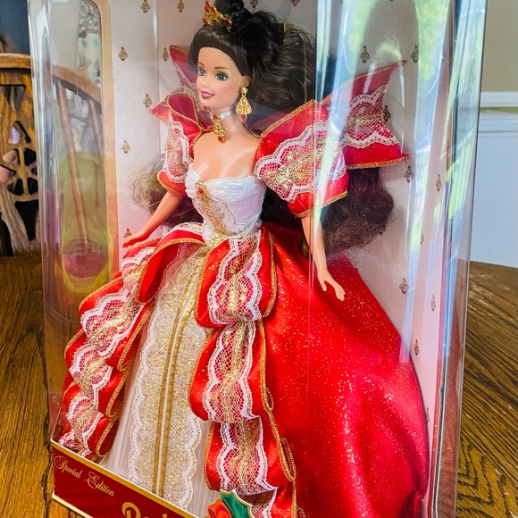 1997 Happy Holidays Special Edition Barbie - Picture 3 of 6